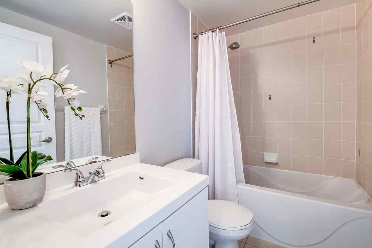 Bath tub installation in sugar land